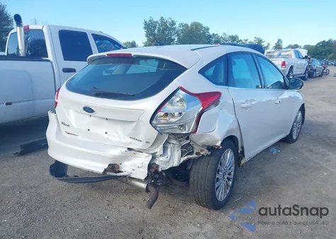 2012 Ford Focus Titanium из США, поврежденный, VIN 1FAHP3N21CL248521